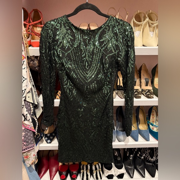 Elegant Green and Black Sequin Dress- Small - Picture 5 of 14